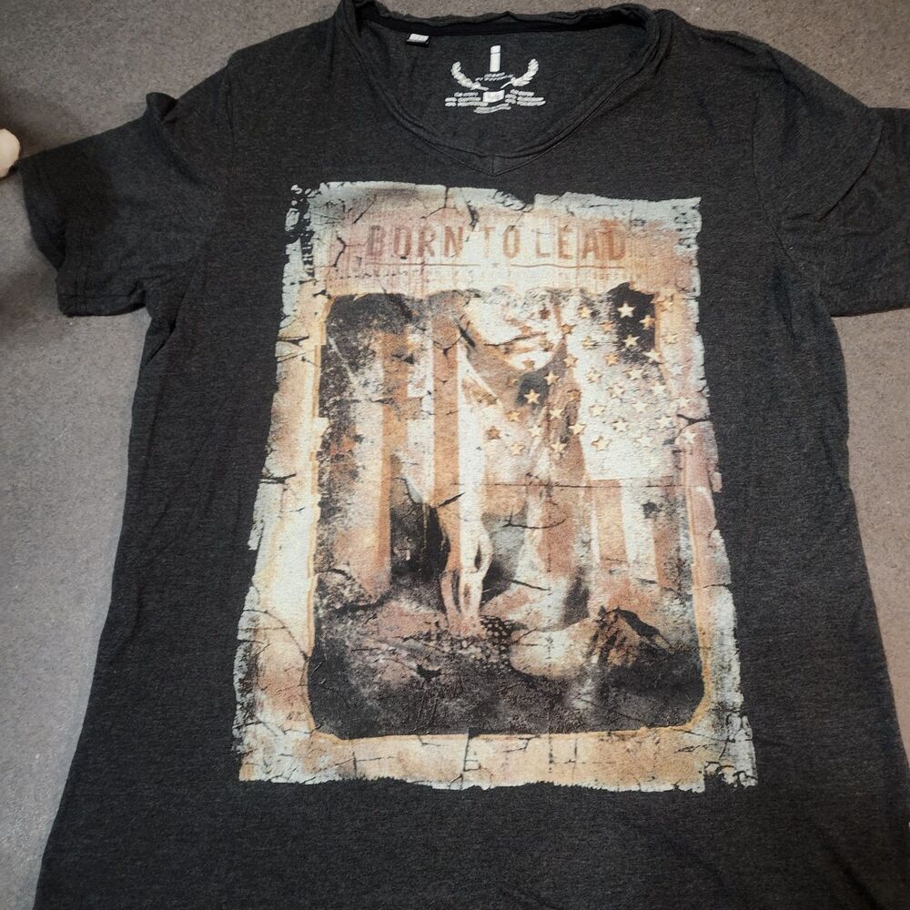 "BORN TO LEAD" Graphic Print V-Neck T-Shirt Buffalo Sz Large